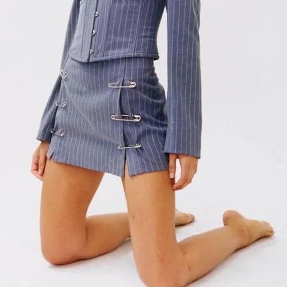 Pinstripe Safety-Pin Detail Mini Skirt - Blue